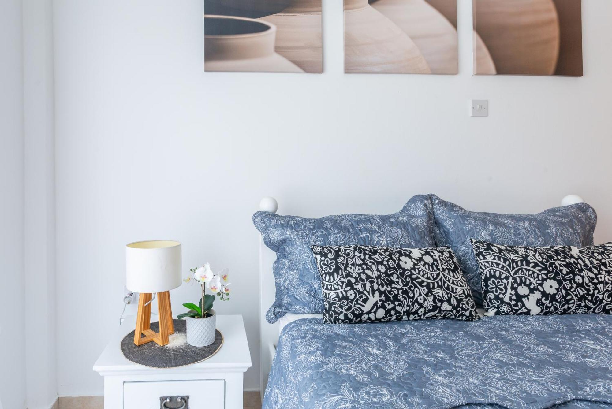 Beautiful One Bed Apartment In Paphos Esterno foto