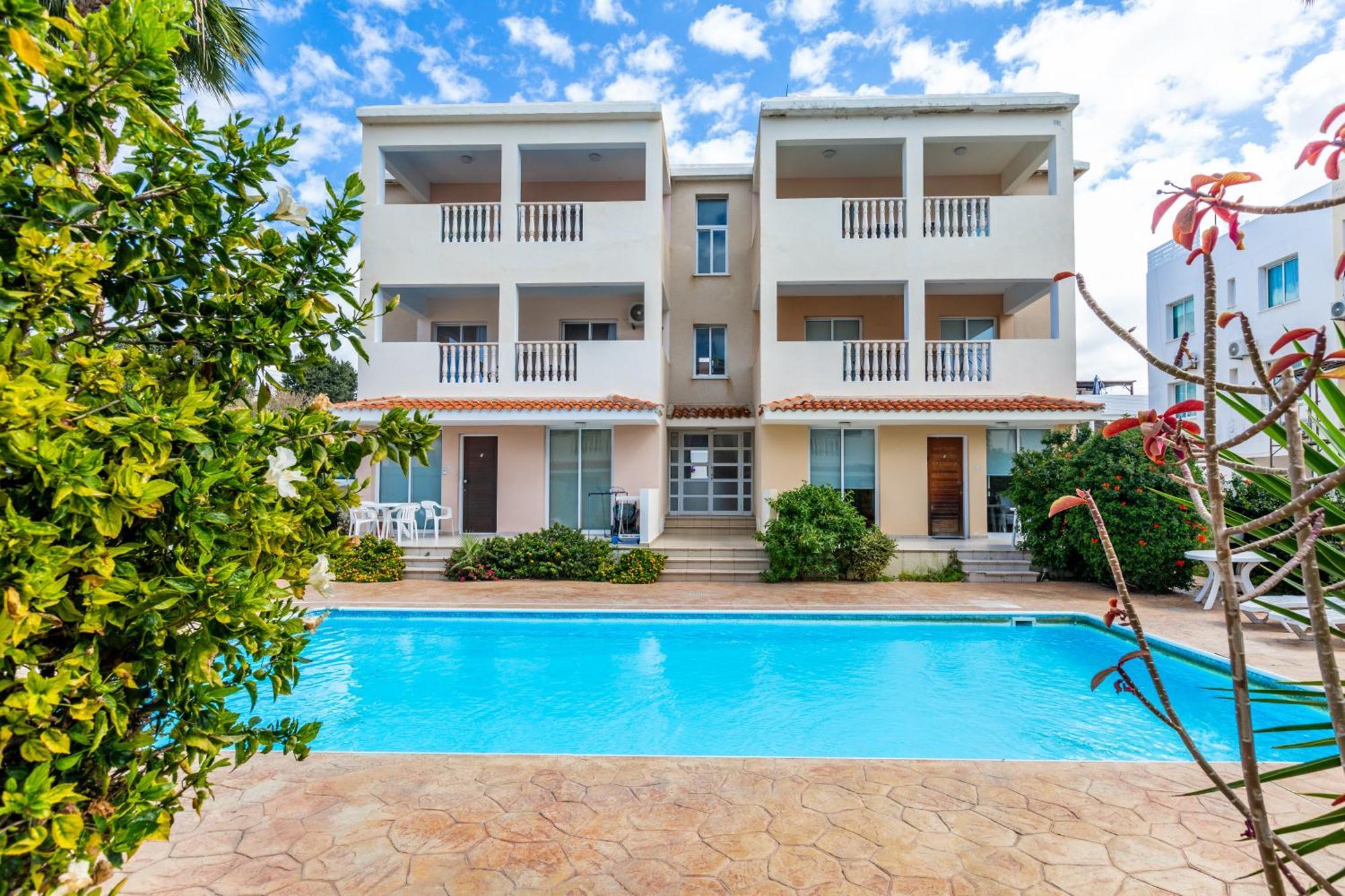 Beautiful One Bed Apartment In Paphos Esterno foto