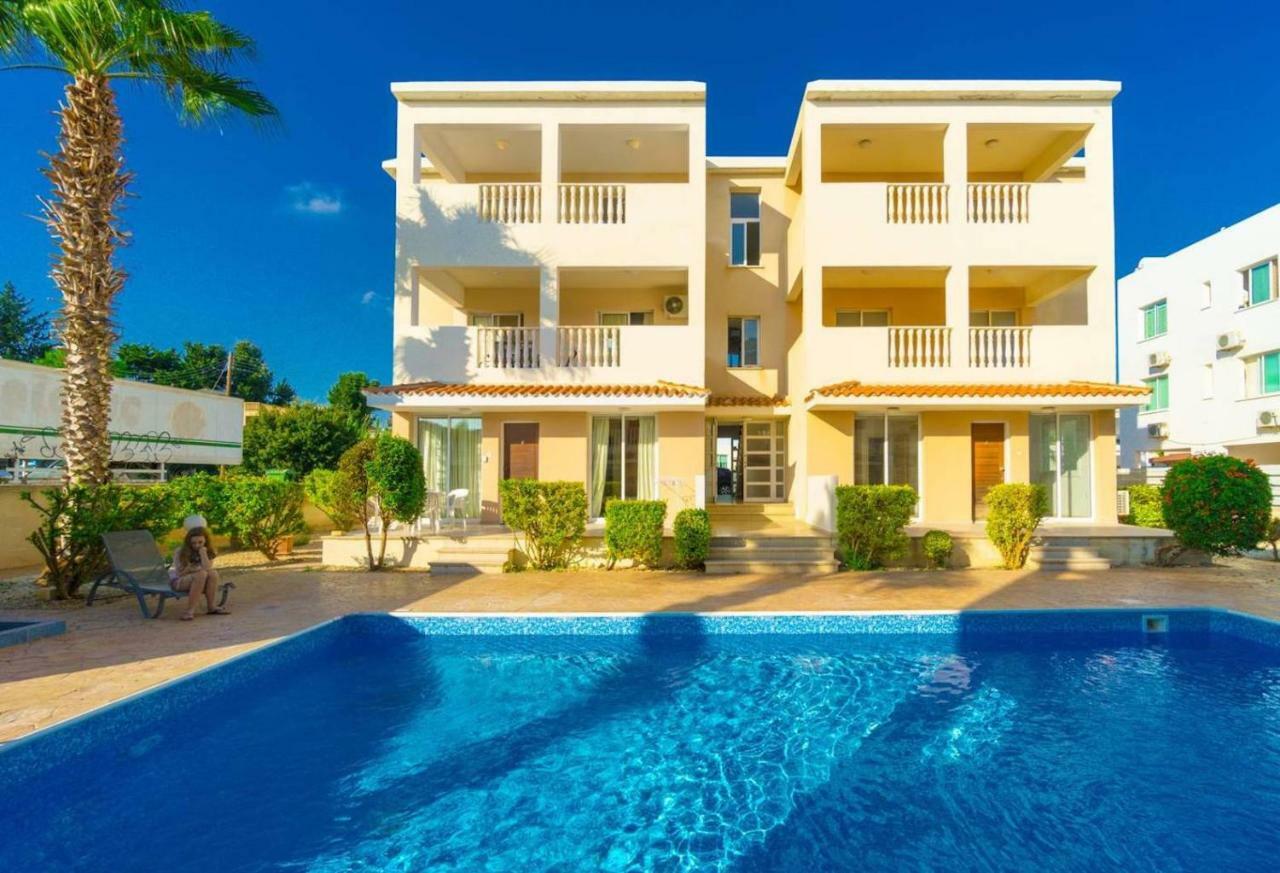 Beautiful One Bed Apartment In Paphos Esterno foto